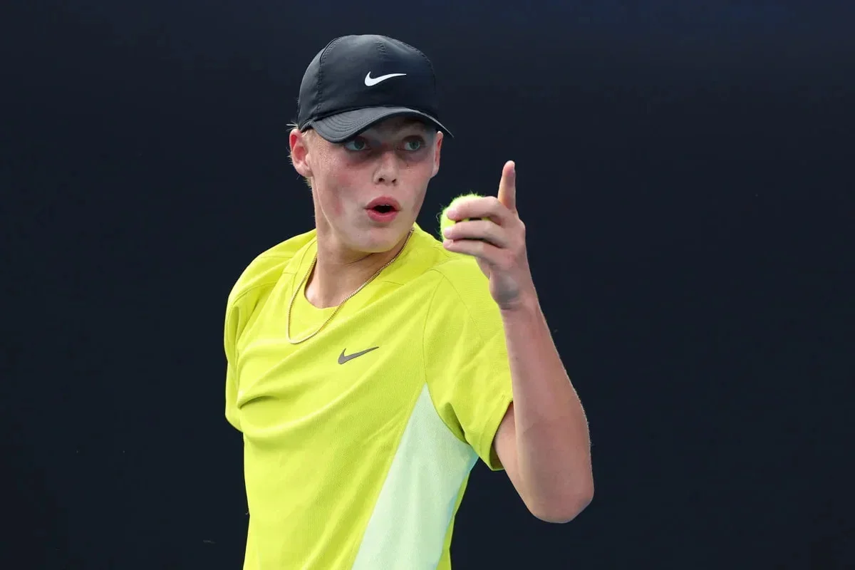 Cruz Hewitt Wins First ATP Match on Senior Debut at Washington Open
