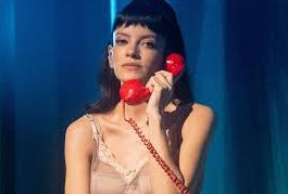 Lily Allen Defends West End Girl Tour as Fans Debate Concert Length and Artistic Direction